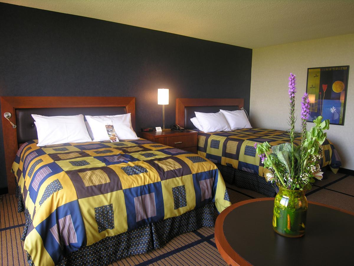 Pheasant Run Resort Сент-Чарльз Экстерьер фото